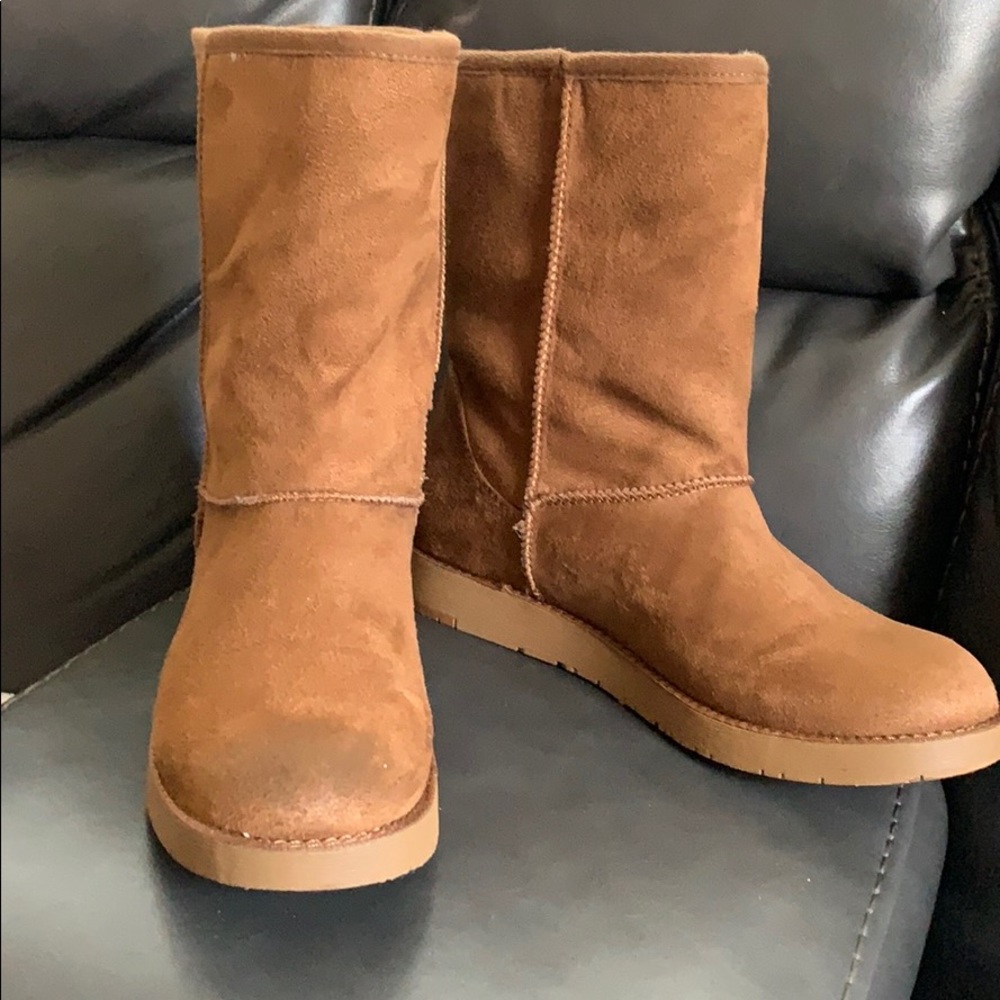 Rock and Candy Suede winter boots